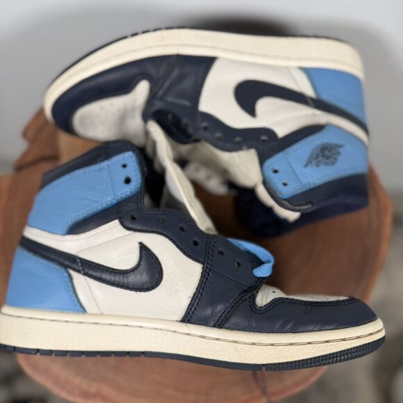 Nike Jordan 1 Retro High Obsidian Youths Sneakers - Picture 3 of 9